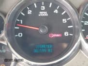 ✅ 2010 Chevrolet Silverado 2500HD • VIN: 1GB3KVBK5AF153253 • Lot: 42129825. Wystawiony na IAAI z przebiegiem 302 599 mil. Bezpłatny archiwum sprzedaży aukcyjnych z USA i szczegółowy raport historii pojazdu na DreamBid. Zdjęcie 15.