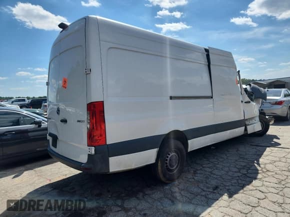 ✅ 2021 Mercedes-Benz Sprinter Cargo • VIN: W1Y4ECHY8MT069503 • Lot: 70685045. Listed on Copart with Not provided. Free auction sales archive from the USA and detailed vehicle history report at DreamBid. Image 3.