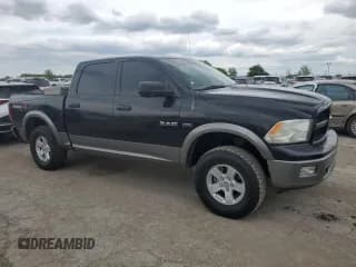 ✅ 2009 Dodge 1500 SLT • VIN: 1D3HV13T99S792741 • Lot: 56826055. Wystawiony na Copart z przebiegiem 187 141 mil. Bezpłatny archiwum sprzedaży aukcyjnych z USA i szczegółowy raport historii pojazdu na DreamBid. Zdjęcie 4.