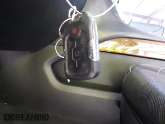 ✅ 2015 GMC Yukon Denali • VIN: 1GKS1CKJ5FR143290 • Lot: 43635982. Listed on IAAI with 202,096 mi. Free auction sales archive from the USA and detailed vehicle history report at DreamBid. Image 11.