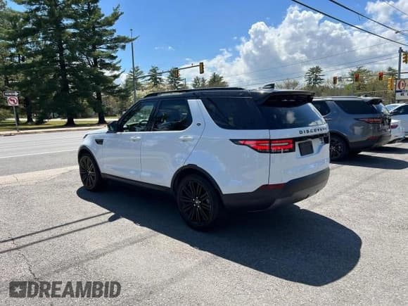 ✅ 2018 Land Rover Discovery HSE Luxury • VIN: SALRT2RK0JA050044 • Лот: 62724805. Опубликован ранее на Copart с пробегом 154 196 миль. Бесплатный доступ к архиву аукционных продаж из США и подробный отчёт об истории автомобиля на DreamBid. Изображение 4.
