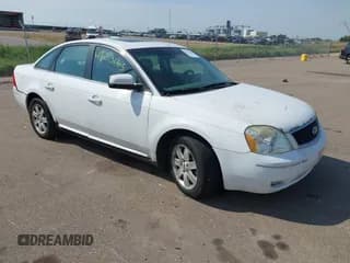 ✅ 2006 Ford Five Hundred SEL • VIN: 1FAFP24106G160356 • Lot: 43215145. Wystawiony na IAAI z przebiegiem 162 453 mil. Bezpłatny archiwum sprzedaży aukcyjnych z USA i szczegółowy raport historii pojazdu na DreamBid. Zdjęcie 1.