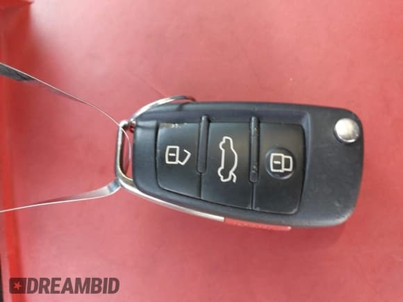 ✅ 2015 Audi Q3 Prestige • VIN: WA1GFCFSXFR004918 • Lot: 42861122. Listed on IAAI with 118,316 mi. Free auction sales archive from the USA and detailed vehicle history report at DreamBid. Image 11.