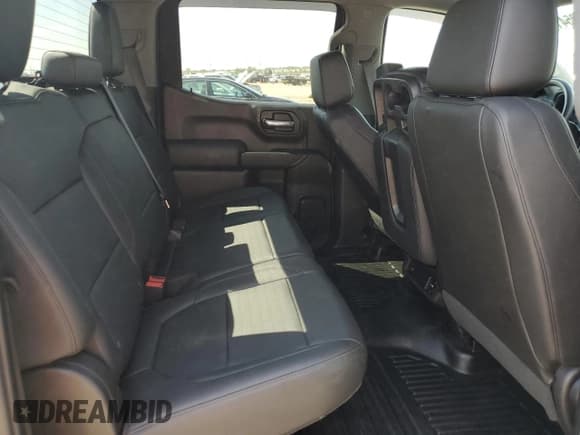 ✅ 2019 Chevrolet Silverado 1500 Work Truck • VIN: 1GCPWAEH1KZ363567 • Lot: 70954155. Wystawiony na Copart z przebiegiem 84 477 mil. Bezpłatny archiwum sprzedaży aukcyjnych z USA i szczegółowy raport historii pojazdu na DreamBid. Zdjęcie 10.