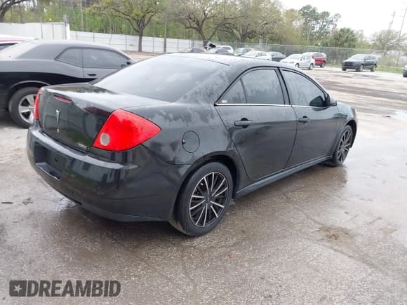 ✅ 2010 Pontiac G6 1SB • VIN: 1G2ZA5E0XA4104374 • Lot: 41682716. Wystawiony na IAAI z przebiegiem 161 624 mil. Bezpłatny archiwum sprzedaży aukcyjnych z USA i szczegółowy raport historii pojazdu na DreamBid. Zdjęcie 4.