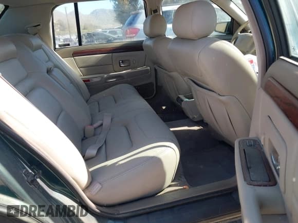 ✅ 1998 Cadillac DeVille • VIN: 1G6KD54Y5WU715824 • Lot: 42002150. Wystawiony na IAAI z przebiegiem Nie podano. Bezpłatny archiwum sprzedaży aukcyjnych z USA i szczegółowy raport historii pojazdu na DreamBid. Zdjęcie 8.