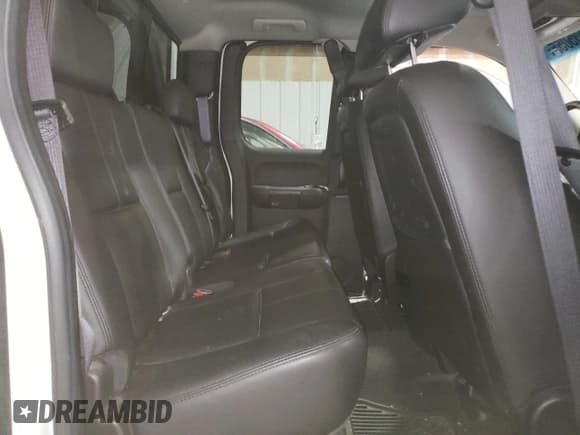 ✅ 2009 Chevrolet Silverado 1500 • VIN: 1GCFK39Y39Z226461 • Lot: 43535055. Wystawiony na Copart z przebiegiem 141 742 mil. Bezpłatny archiwum sprzedaży aukcyjnych z USA i szczegółowy raport historii pojazdu na DreamBid. Zdjęcie 10.