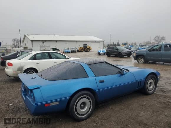 1984 Chevrolet Corvette with VIN 1G1AY0784E5137972, listed as a Copart auction lot 86317974 with 121,919 mi miles and Clean title. Bid and sale history available at DreamBid. Image 3.