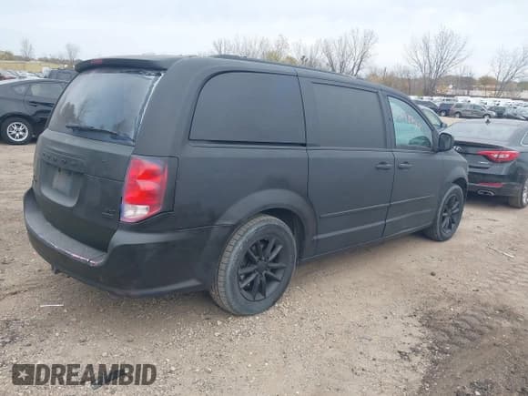 ✅ 2014 Dodge Grand Caravan SXT • VIN: 2C4RDGCG6ER253558 • Lot: 43648780. Wystawiony na IAAI z przebiegiem 145 667 mil. Bezpłatny archiwum sprzedaży aukcyjnych z USA i szczegółowy raport historii pojazdu na DreamBid. Zdjęcie 4.