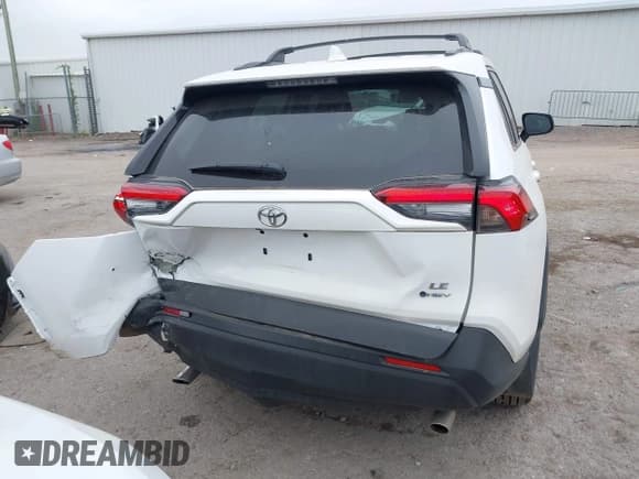 ✅ 2025 Toyota RAV4 Hybrid LE • VIN: 4T3LWRFV2SU171110 • Lot: 42893706. Wystawiony na IAAI z przebiegiem 4 942 mil. Bezpłatny archiwum sprzedaży aukcyjnych z USA i szczegółowy raport historii pojazdu na DreamBid. Zdjęcie 16.