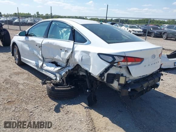 ✅ 2018 Hyundai Sonata SEL • VIN: 5NPE34AF3JH652445 • Lot: 43332202. Wystawiony na IAAI z przebiegiem 83 617 mil. Bezpłatny archiwum sprzedaży aukcyjnych z USA i szczegółowy raport historii pojazdu na DreamBid. Zdjęcie 3.