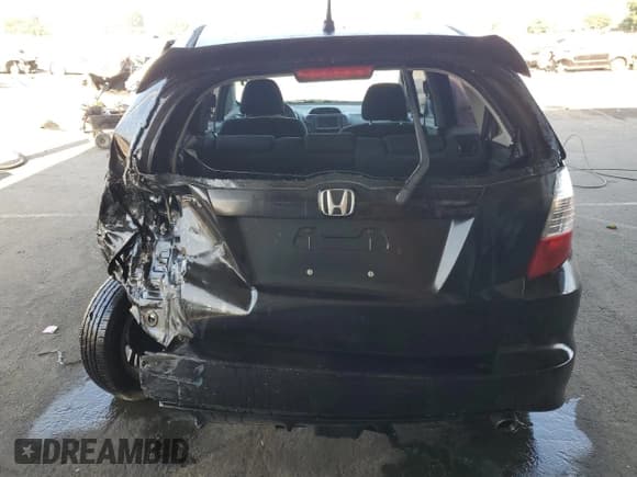 ✅ 2011 Honda Fit Sport • VIN: JHMGE8H64BC013132 • Лот: 70737855. Опубликован ранее на Copart с пробегом 161 994 миль. Бесплатный доступ к архиву аукционных продаж из США и подробный отчёт об истории автомобиля на DreamBid. Изображение 6.