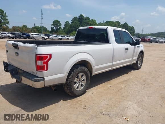 ✅ 2018 Ford F-150 XL • VIN: 1FTEX1CP2JKE27928 • Lot: 42768332. Listed on IAAI with 166,611 mi. Free auction sales archive from the USA and detailed vehicle history report at DreamBid. Image 4.