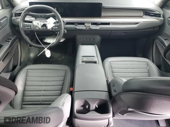 ✅ 2024 Kia EV9 Land • VIN: KNDADFS59R6026823 • Lot: 46117995. Wystawiony na Copart z przebiegiem 2 585 mil. Bezpłatny archiwum sprzedaży aukcyjnych z USA i szczegółowy raport historii pojazdu na DreamBid. Zdjęcie 8.