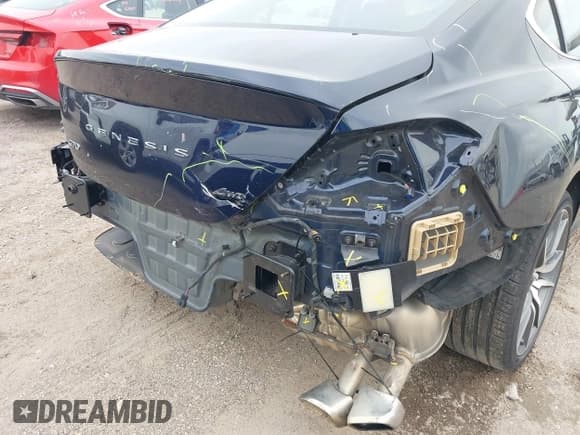 ✅ 2023 Genesis G70 2.0T • VIN: KMTG34TA3PU129307 • Lot: 41636981. Listed on IAAI with 37,593 mi. Free auction sales archive from the USA and detailed vehicle history report at DreamBid. Image 6.