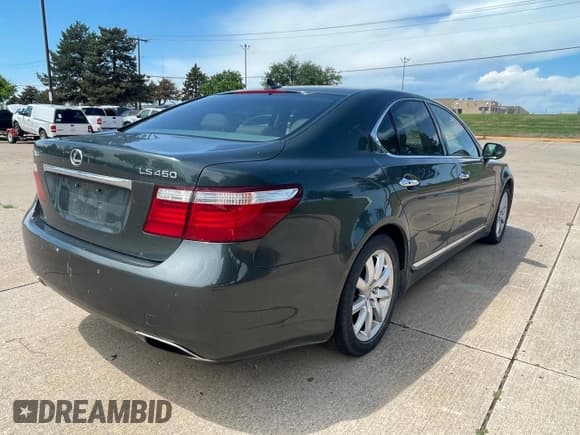 ✅ 2007 Lexus LS 460 • VIN: JTHBL46F275018658 • Lot: 54719195. Listed on Copart with 234,703 mi. Free auction sales archive from the USA and detailed vehicle history report at DreamBid. Image 4.