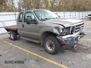 ✅ 2002 Ford F-250 XL • VIN: 1FTNX21LX2ED10555 • Lot: 43577797. Wystawiony na IAAI z przebiegiem 196 627 mil. Bezpłatny archiwum sprzedaży aukcyjnych z USA i szczegółowy raport historii pojazdu na DreamBid. Zdjęcie 1.
