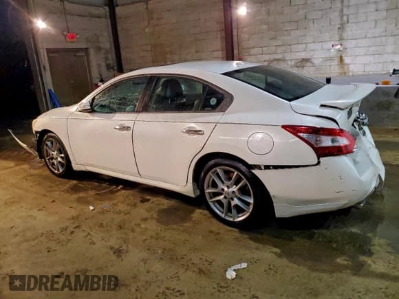 ✅ 2010 Nissan Maxima SV • VIN: 1N4AA5AP6AC872909 • Лот: 94765385. Опубликован ранее на Copart с пробегом Не указан. Бесплатный доступ к архиву аукционных продаж из США и подробный отчёт об истории автомобиля на DreamBid. Изображение 2.