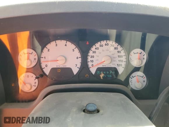 ✅ 2008 Dodge 1500 SLT • VIN: 1D7HA18N38J176543 • Лот: 73706624. Опубликован ранее на Copart с пробегом 155 706 миль. Бесплатный доступ к архиву аукционных продаж из США и подробный отчёт об истории автомобиля на DreamBid. Изображение 9.