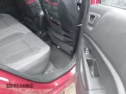 ✅ 2014 Ford Fiesta SE • VIN: 3FADP4EJ4EM160544 • Lot: 43680998. Wystawiony na IAAI z przebiegiem 89 225 mil. Bezpłatny archiwum sprzedaży aukcyjnych z USA i szczegółowy raport historii pojazdu na DreamBid. Zdjęcie 8.