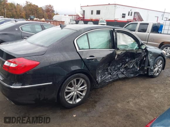 ✅ 2012 Hyundai Genesis 4.6L • VIN: KMHGC4DF6CU172165 • Лот: 43542794. Опубликован ранее на IAAI с пробегом 147 413 миль. Бесплатный доступ к архиву аукционных продаж из США и подробный отчёт об истории автомобиля на DreamBid. Изображение 13.