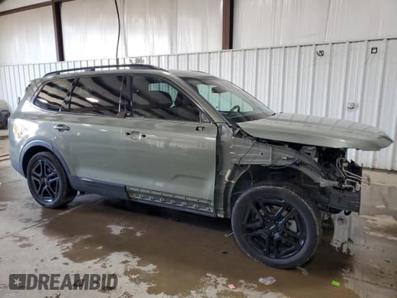 ✅ 2024 Kia Telluride EX X-Line • VIN: 5XYP3DGC0RG458173 • Lot: 91210865. Listed on Copart with 27,981 mi. Free auction sales archive from the USA and detailed vehicle history report at DreamBid. Image 4.