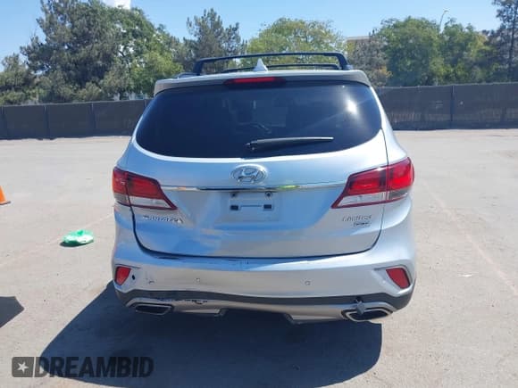 ✅ 2017 Hyundai Santa Fe Limited Ultimate • VIN: KM8SR4HF7HU251807 • Лот: 43164640. Опубликован ранее на IAAI с пробегом 143 691 миль. Бесплатный доступ к архиву аукционных продаж из США и подробный отчёт об истории автомобиля на DreamBid. Изображение 16.