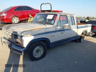 ✅ 1986 Ford F-150 • VIN: 1FTEX15N5GKA32484 • Lot: 43457251. Wystawiony na IAAI z przebiegiem 18 929 mil. Bezpłatny archiwum sprzedaży aukcyjnych z USA i szczegółowy raport historii pojazdu na DreamBid. Zdjęcie 2.