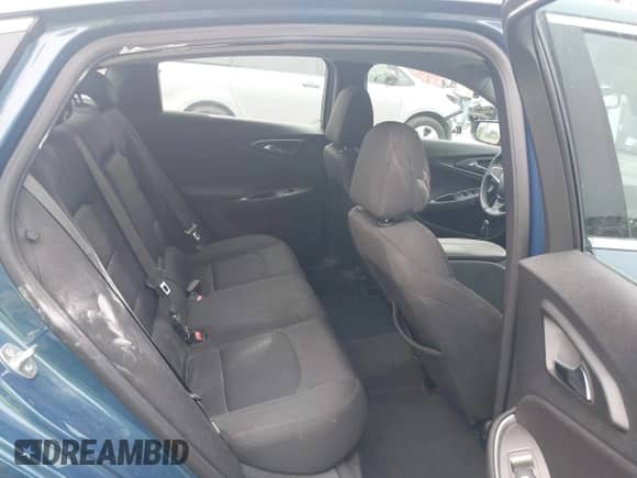 2025 Chevrolet Malibu LT z VIN 1G1ZD5ST0SF142213, wystawiony jako IAAI lot #43566389 z przebiegiem 27 310 mil mil oraz . Historia ofert i sprzedaży dostępna na DreamBid. Obrazek 8.