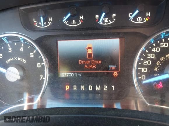 ✅ 2011 Ford F-150 XLT • VIN: 1FTFW1EF3BFC37061 • Лот: 43757225. Опубликован ранее на IAAI с пробегом 197 700 миль. Бесплатный доступ к архиву аукционных продаж из США и подробный отчёт об истории автомобиля на DreamBid. Изображение 7.