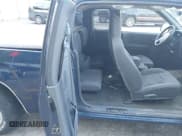 ✅ 2004 Chevrolet Colorado LS ZQ8 • VIN: 1GCCS196048101017 • Лот: 42380227. Опубликован ранее на IAAI с пробегом 174 679 миль. Бесплатный доступ к архиву аукционных продаж из США и подробный отчёт об истории автомобиля на DreamBid. Изображение 8.