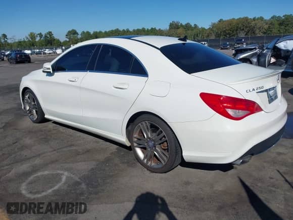 2015 Mercedes-Benz CLA 250 with VIN WDDSJ4EB5FN251931, listed as a IAAI auction lot 43493432 with 266,623 mi miles and . Bid and sale history available at DreamBid. Image 3.