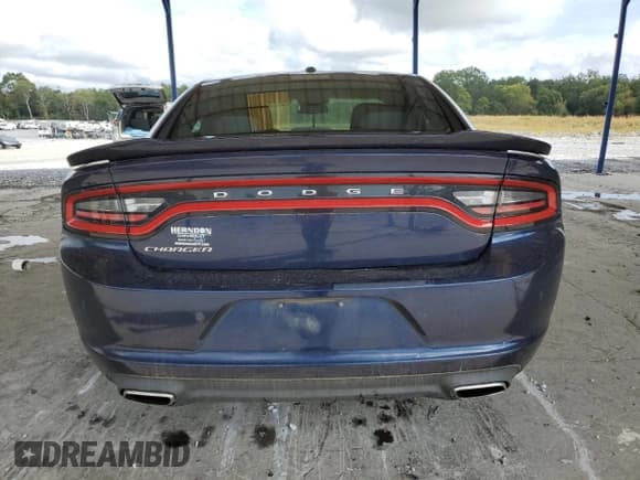 ✅ 2017 Dodge Charger SE • VIN: 2C3CDXBG0HH546068 • Lot: 82323685. Wystawiony na Copart z przebiegiem 152 400 mil. Bezpłatny archiwum sprzedaży aukcyjnych z USA i szczegółowy raport historii pojazdu na DreamBid. Zdjęcie 6.