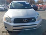 ✅ 2008 Toyota RAV4 • VIN: JTMBK33V086035402 • Лот: 43621272. Опубликован ранее на IAAI с пробегом 111 516 миль. Бесплатный доступ к архиву аукционных продаж из США и подробный отчёт об истории автомобиля на DreamBid. Изображение 12.