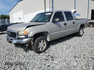 ✅ 2005 GMC Sierra 1500 SLE • VIN: 2GTEK13T451313110 • Lot: 70693245. Wystawiony na Copart z przebiegiem 218 553 mil. Bezpłatny archiwum sprzedaży aukcyjnych z USA i szczegółowy raport historii pojazdu na DreamBid. Zdjęcie 1.
