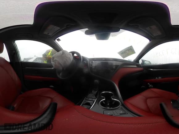 ✅ 2019 Toyota Camry XSE • VIN: 4T1B61HK1KU823093 • Lot: 43277286. Listed on IAAI with 117,472 mi. Free auction sales archive from the USA and detailed vehicle history report at DreamBid. Image 18.