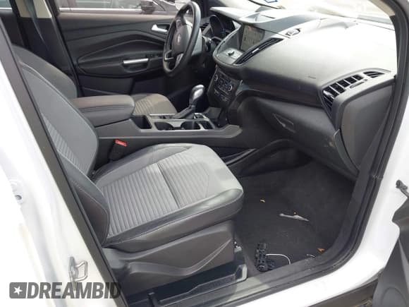 ✅ 2019 Ford Escape SE • VIN: 1FMCU0GD9KUA34343 • Лот: 43293993. Опубликован ранее на IAAI с пробегом 55 640 миль. Бесплатный доступ к архиву аукционных продаж из США и подробный отчёт об истории автомобиля на DreamBid. Изображение 5.