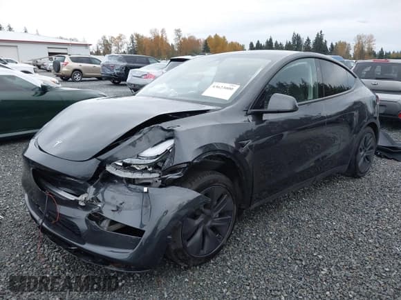 ✅ 2025 Tesla Model Y Long Range • VIN: 7SAYGDED5SF258801 • Лот: 43623000. Опубликован ранее на IAAI с пробегом 7 124 миль. Бесплатный доступ к архиву аукционных продаж из США и подробный отчёт об истории автомобиля на DreamBid. Изображение 22.