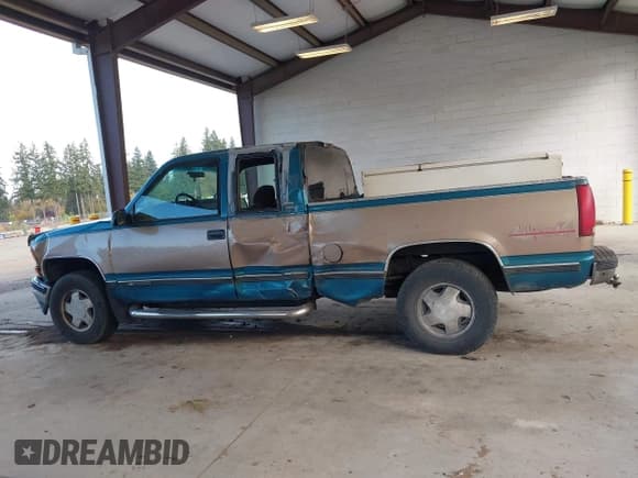 ✅ 1997 Chevrolet Silverado 1500 • VIN: 1GCEK19M6VE154721 • Lot: 43496424. Wystawiony na IAAI z przebiegiem 286 056 mil. Bezpłatny archiwum sprzedaży aukcyjnych z USA i szczegółowy raport historii pojazdu na DreamBid. Zdjęcie 14.