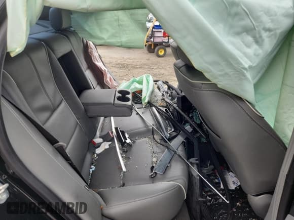 ✅ 2019 Chevrolet Impala Premier • VIN: 1G1105S39KU104161 • Лот: 84436415. Опубликован ранее на Copart с пробегом Не указан. Бесплатный доступ к архиву аукционных продаж из США и подробный отчёт об истории автомобиля на DreamBid. Изображение 10.