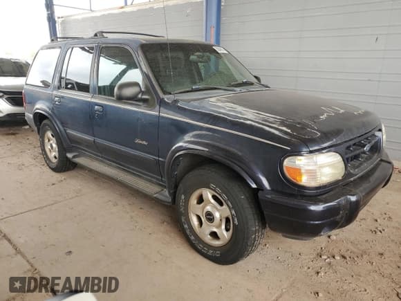 ✅ 2001 Ford Explorer • VIN: 1FMZU75E91UB05506 • Lot: 58848015. Wystawiony na Copart z przebiegiem 129 236 mil. Bezpłatny archiwum sprzedaży aukcyjnych z USA i szczegółowy raport historii pojazdu na DreamBid. Zdjęcie 4.