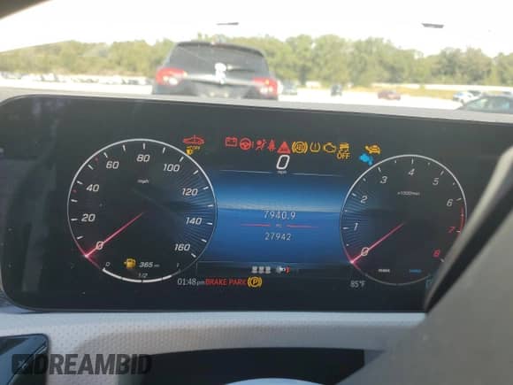 2025 Mercedes-Benz CLA 250 с VIN W1K5J4GB6SN498959, выставлен на аукционе Copart как лот 84862085 с пробегом 27 942 миль миль и Списание • Salvage title. История ставок и продаж доступна на DreamBid. Изображение 9.