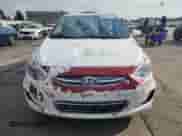 2017 Hyundai Accent SE z VIN KMHCT4AE4HU394494, wystawiony jako Copart lot #69775775 z przebiegiem 55 966 mil mil oraz Szkoda całkowita • Salvage title. Historia ofert i sprzedaży dostępna na DreamBid. Obrazek 5.