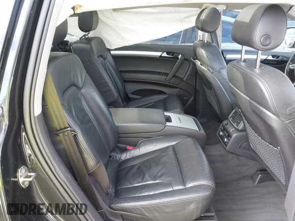 ✅ 2007 Audi Q7 Premium • VIN: WA1EV74L77D076445 • Lot: 41525359. Wystawiony na IAAI z przebiegiem 175 563 mil. Bezpłatny archiwum sprzedaży aukcyjnych z USA i szczegółowy raport historii pojazdu na DreamBid. Zdjęcie 8.