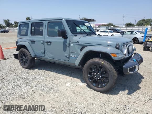 ✅ 2024 Jeep Wrangler Sahara • VIN: 1C4RJXP62RW228115 • Lot: 69132165. Listed on Copart with 6,032 mi. Free auction sales archive from the USA and detailed vehicle history report at DreamBid. Image 4.