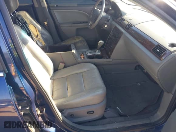 ✅ 2007 Ford Five Hundred SEL • VIN: 1FAHP241X7G157720 • Lot: 43576251. Wystawiony na IAAI z przebiegiem 187 586 mil. Bezpłatny archiwum sprzedaży aukcyjnych z USA i szczegółowy raport historii pojazdu na DreamBid. Zdjęcie 5.