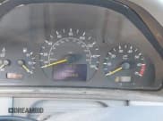 ✅ 2001 Mercedes-Benz E 320 • VIN: WDBJH65J71B272776 • Lot: 42860627. Wystawiony na IAAI z przebiegiem 165 684 mil. Bezpłatny archiwum sprzedaży aukcyjnych z USA i szczegółowy raport historii pojazdu na DreamBid. Zdjęcie 7.