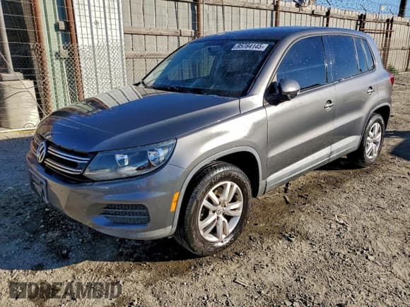 ✅ 2012 Volkswagen Tiguan S • VIN: WVGAV7AX8CW004725 • Lot: 95784145. Listed on Copart with 137,246 mi. Free auction sales archive from the USA and detailed vehicle history report at DreamBid. Image 1.