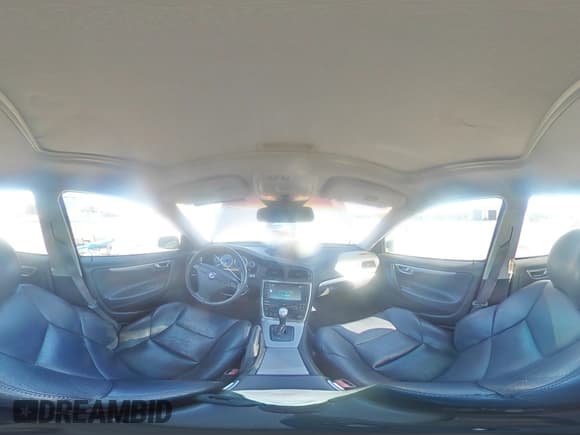 ✅ 2004 Volvo V70 R • VIN: YV1SJ52Y442418765 • Lot: 71171545. Listed on Copart with 132,091 mi. Free auction sales archive from the USA and detailed vehicle history report at DreamBid. Image 14.