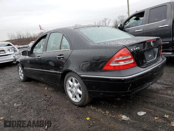 ✅ 2001 Mercedes-Benz C 230/260/280/320 • VIN: WDBRF61J11F095259 • Lot: 81670594. Wystawiony na Copart z przebiegiem 171 208 mil. Bezpłatny archiwum sprzedaży aukcyjnych z USA i szczegółowy raport historii pojazdu na DreamBid. Zdjęcie 2.
